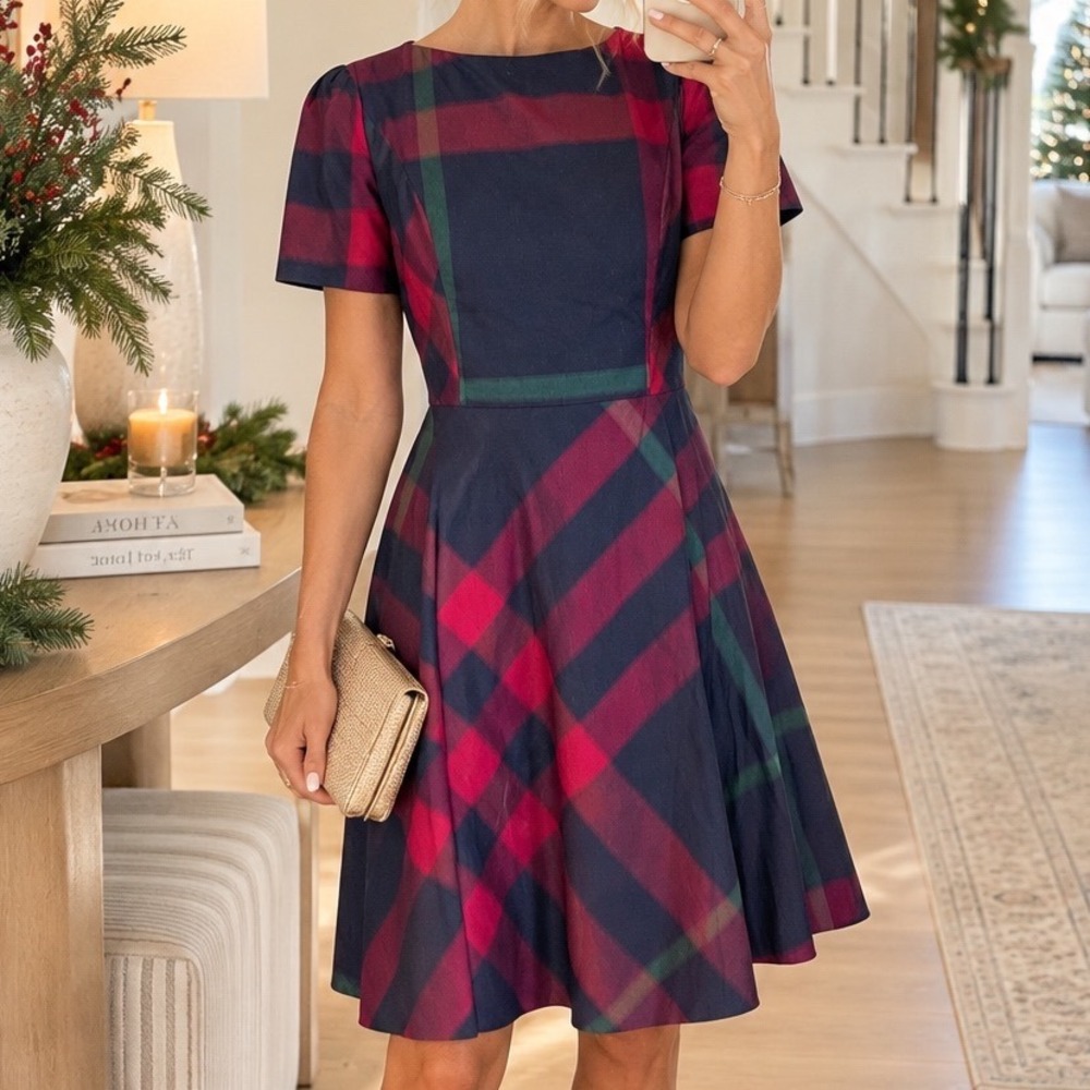 ModCloth Navy Red Plaid Fit and Flare Dress Short Sleeve Pockets Size 12 D3